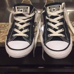 Girls Black Converse Size 3 EUC